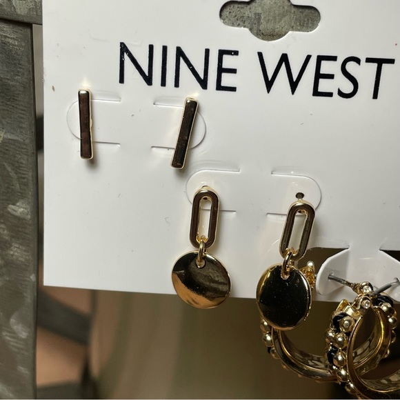 NINE WEST GOLD STUD HOOPS - Picture 4 of 6